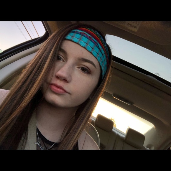 Meet your Posher, Mazurie!! - Picture 4 of 8